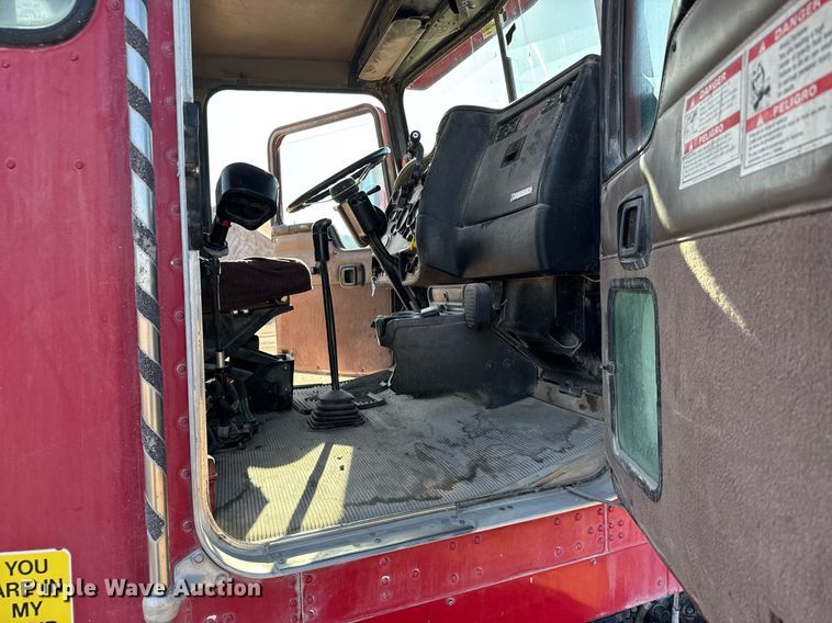 image for item EG6318 2003 Kenworth W900 ready mix truck