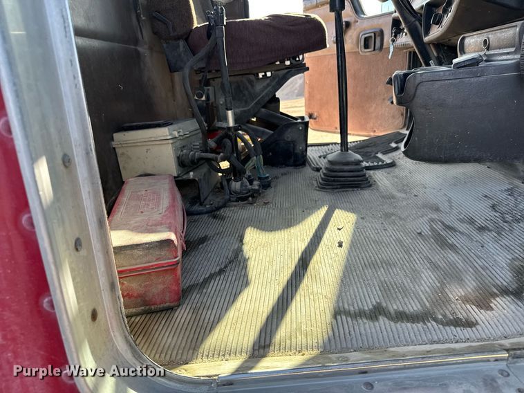 image for item EG6318 2003 Kenworth W900 ready mix truck