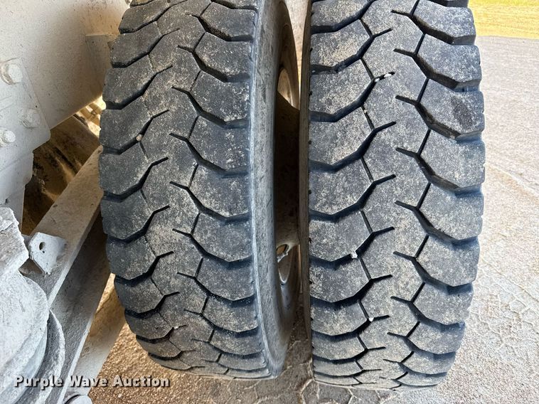 image for item EG6318 2003 Kenworth W900 ready mix truck