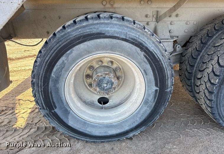 image for item EG6318 2003 Kenworth W900 ready mix truck