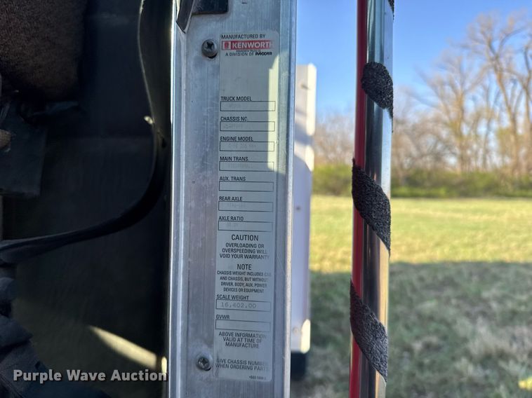 image for item EG6318 2003 Kenworth W900 ready mix truck