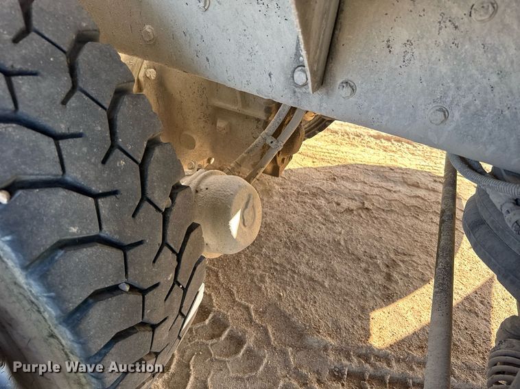 image for item EG6319 2001 Kenworth T800 ready mix truck