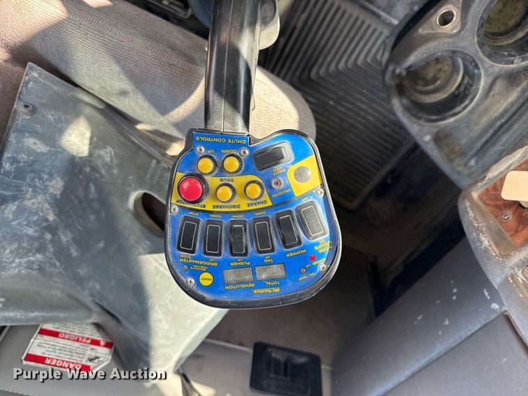 image for item EG6319 2001 Kenworth T800 ready mix truck