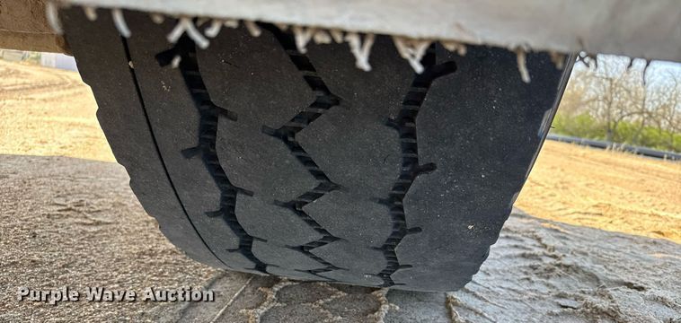 image for item EG6319 2001 Kenworth T800 ready mix truck