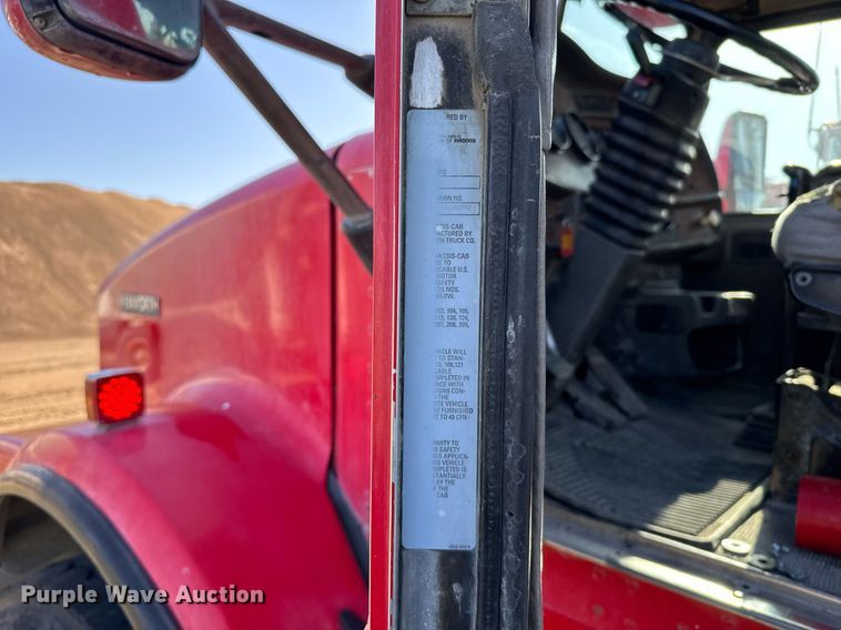 image for item EG6319 2001 Kenworth T800 ready mix truck