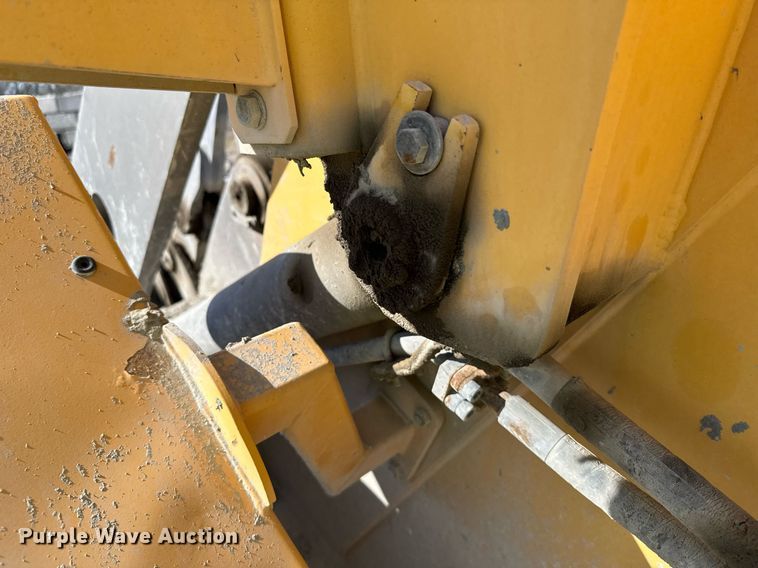 image for item EG6321 1996 Volvo L70C wheel loader