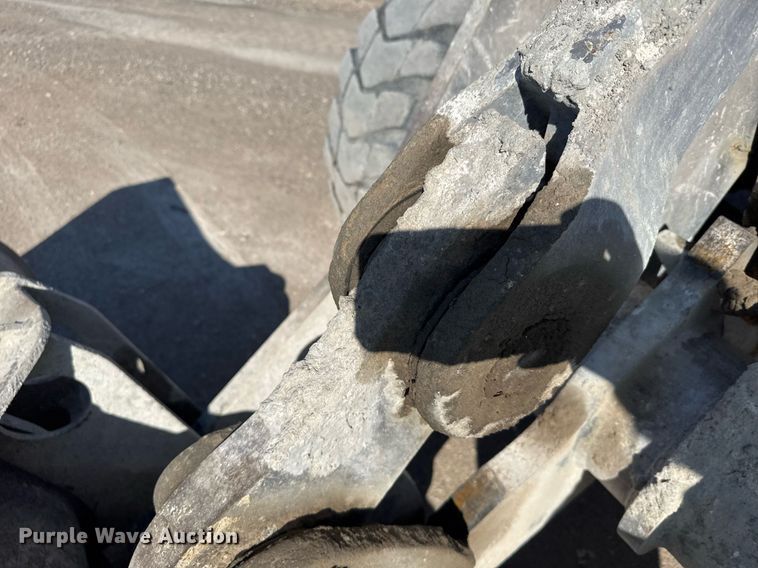 image for item EG6321 1996 Volvo L70C wheel loader