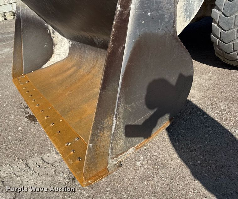 image for item EG6321 1996 Volvo L70C wheel loader