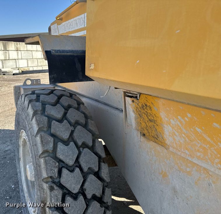 image for item EG6321 1996 Volvo L70C wheel loader