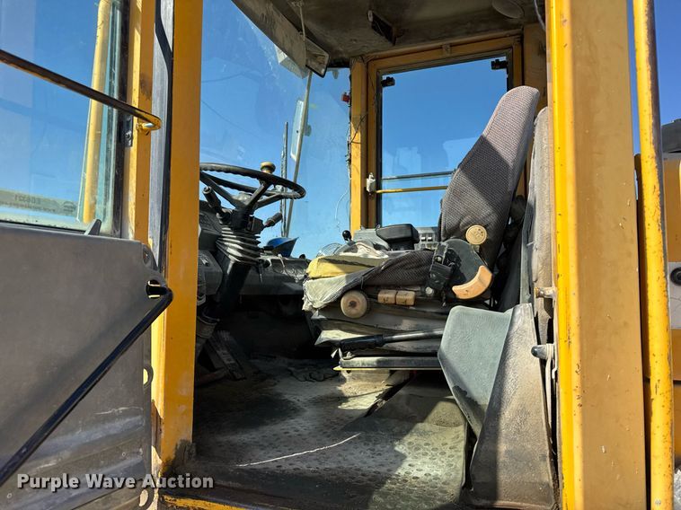 image for item EG6321 1996 Volvo L70C wheel loader