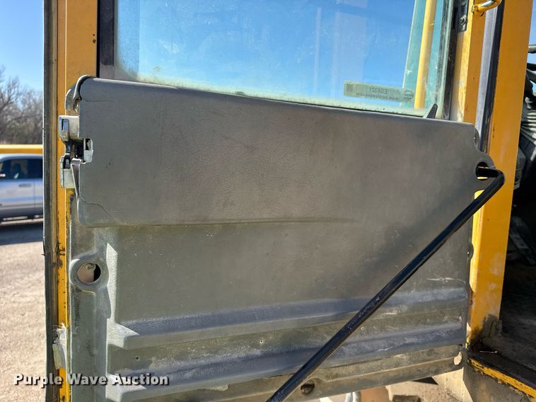 image for item EG6321 1996 Volvo L70C wheel loader