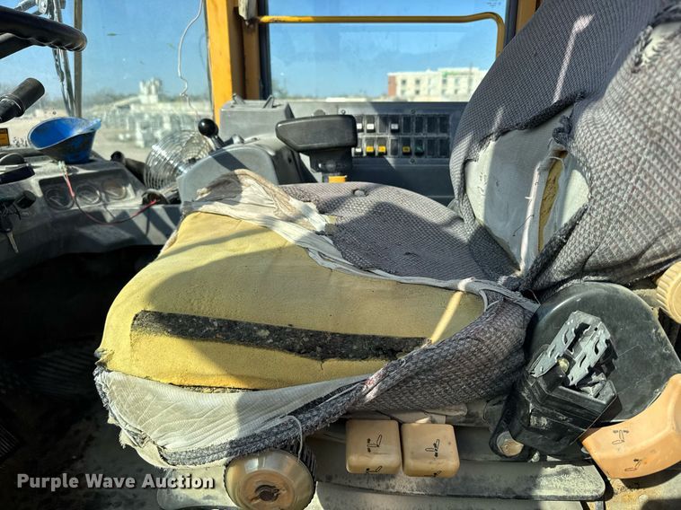 image for item EG6321 1996 Volvo L70C wheel loader