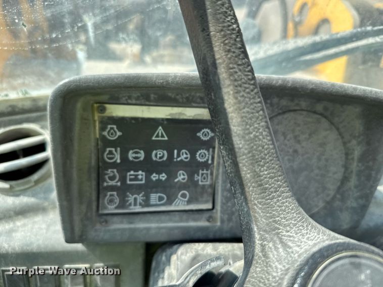image for item EG6321 1996 Volvo L70C wheel loader