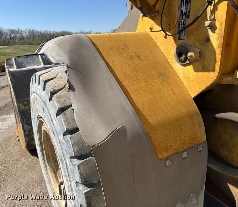 image for item EG6322 2006 Volvo L110E wheel loader