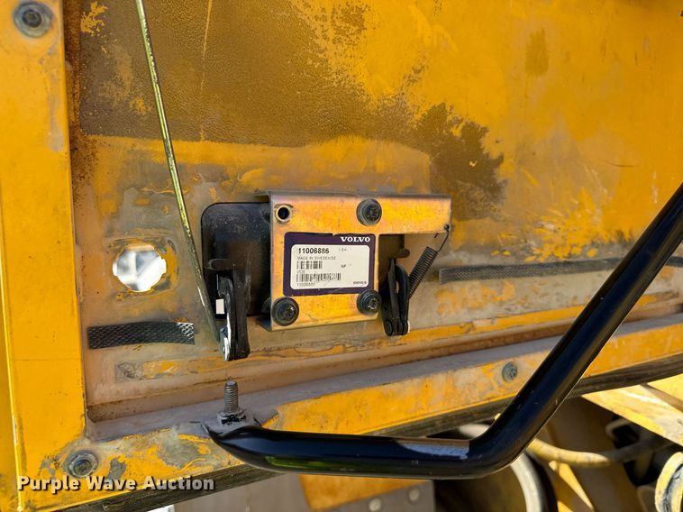 image for item EG6322 2006 Volvo L110E wheel loader