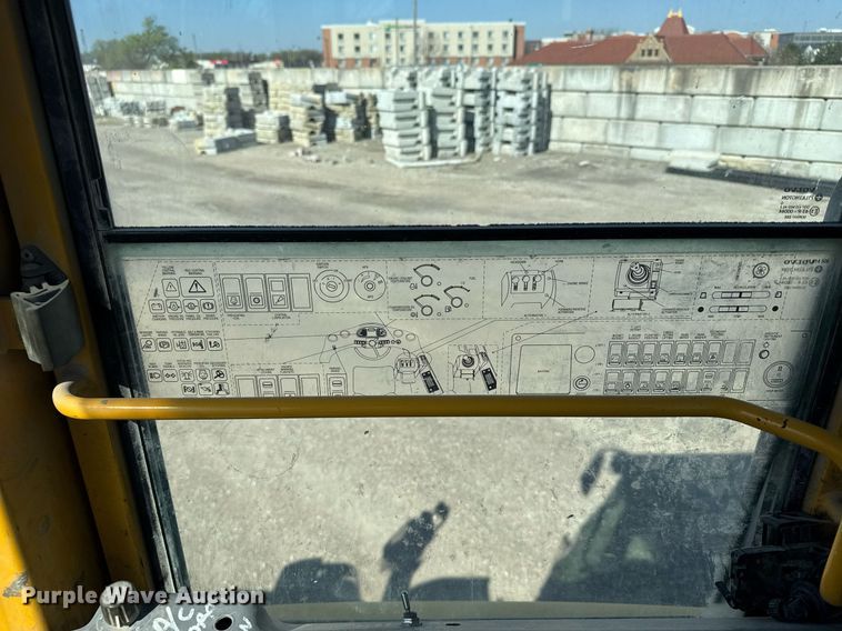 image for item EG6322 2006 Volvo L110E wheel loader