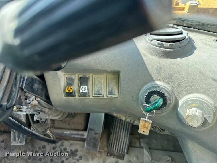 image for item EG6322 2006 Volvo L110E wheel loader