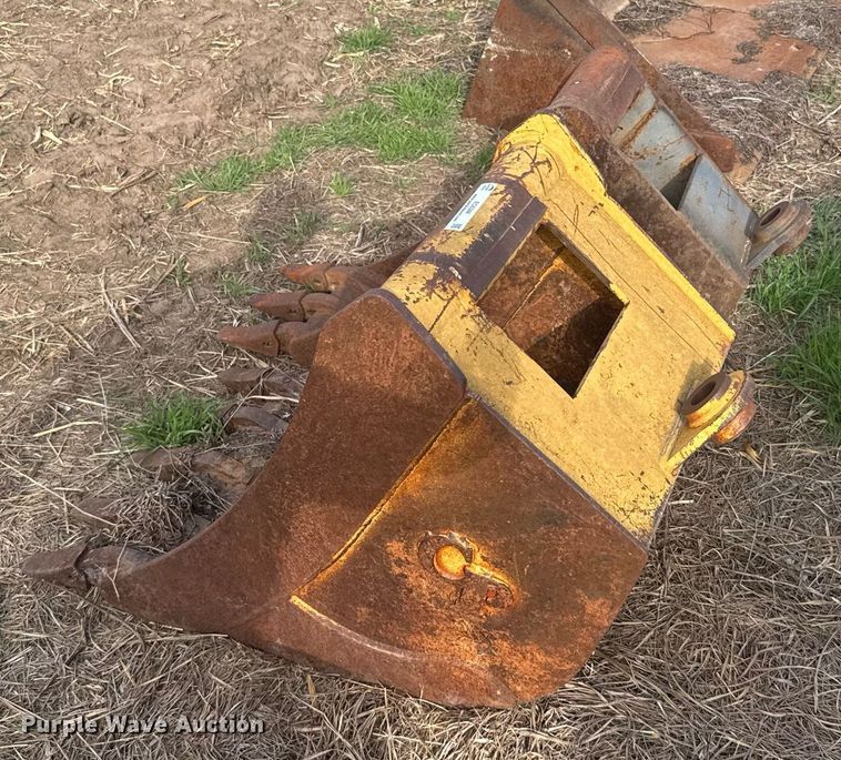 image for item EG6344 (2) CP backhoe buckets