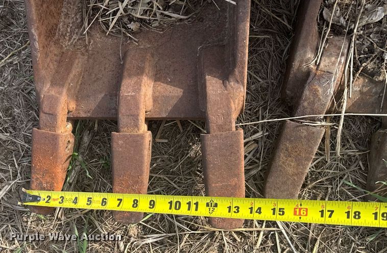 image for item EG6344 (2) CP backhoe buckets