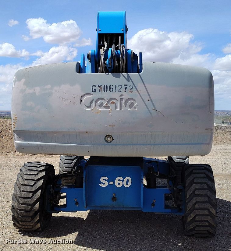 image for item EH0222 2007 Genie S-60  boom lift