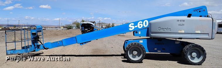 image for item EH0222 2007 Genie S-60  boom lift