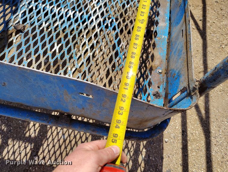 image for item EH0222 2007 Genie S-60  boom lift