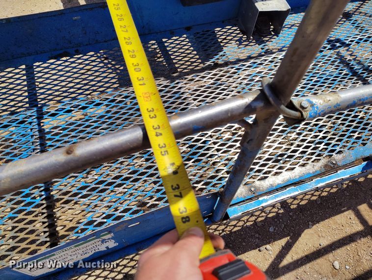 image for item EH0222 2007 Genie S-60  boom lift