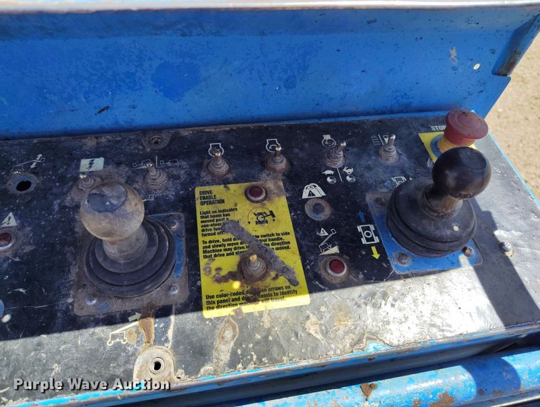 image for item EH0222 2007 Genie S-60  boom lift