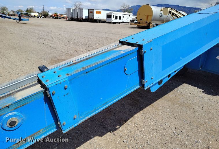 image for item EH0222 2007 Genie S-60  boom lift