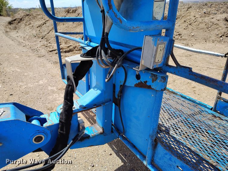 image for item EH0222 2007 Genie S-60  boom lift