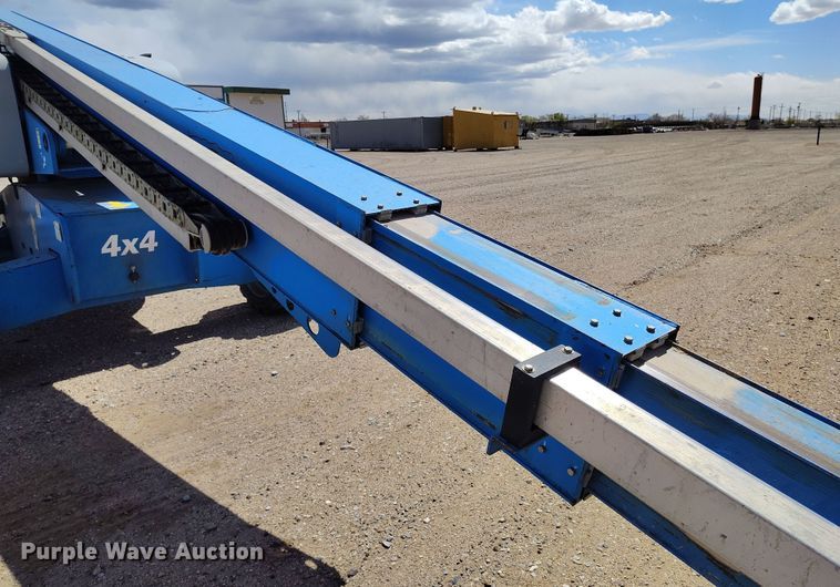 image for item EH0222 2007 Genie S-60  boom lift