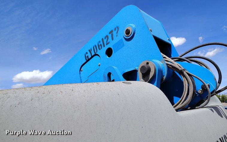 image for item EH0222 2007 Genie S-60  boom lift