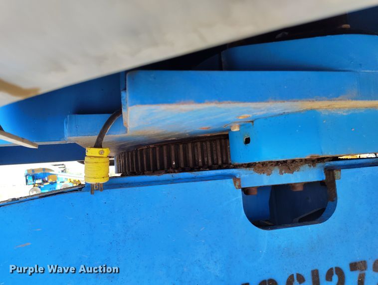 image for item EH0222 2007 Genie S-60  boom lift