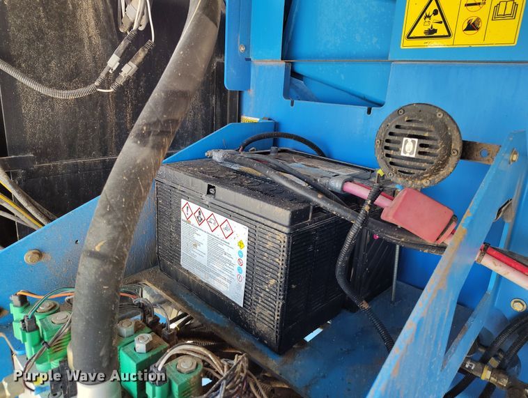 image for item EH0222 2007 Genie S-60  boom lift