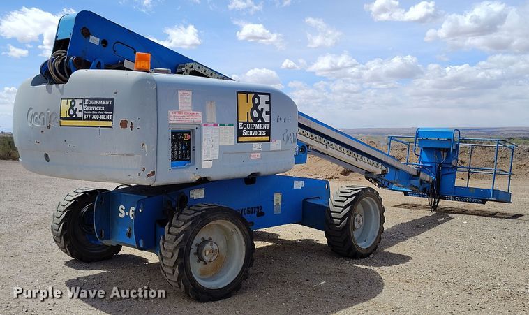 image for item EH0223 2005 Genie S-60 boom lift
