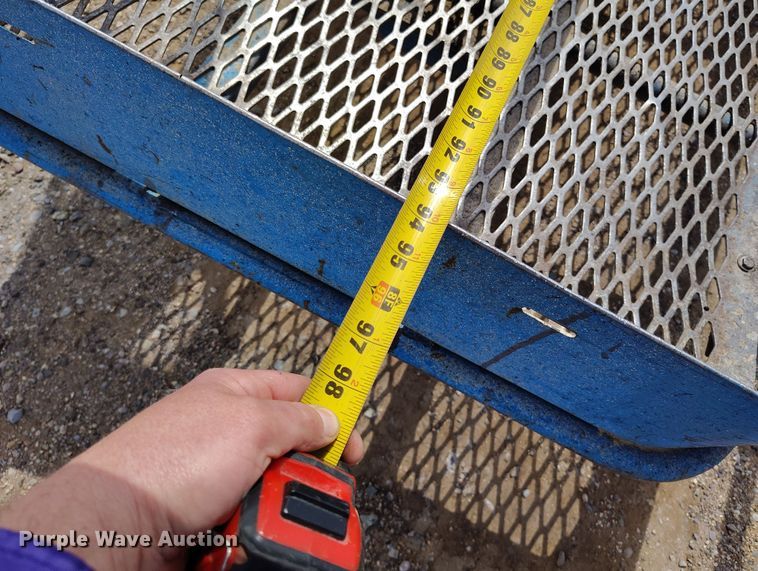 image for item EH0223 2005 Genie S-60 boom lift