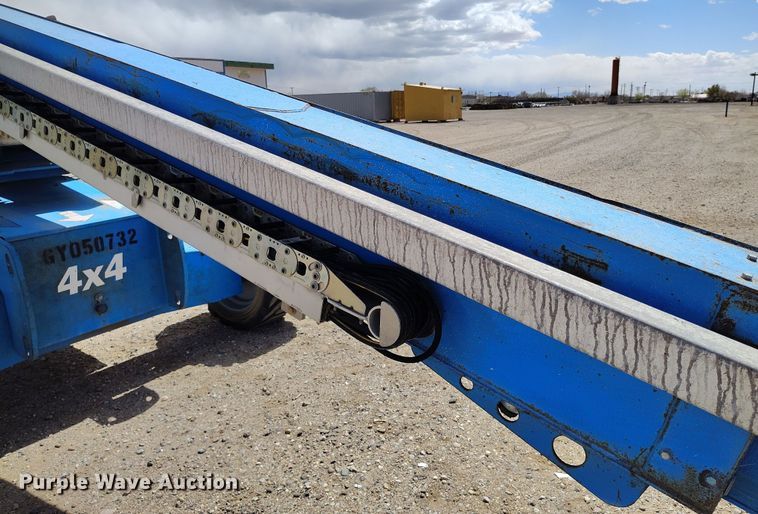 image for item EH0223 2005 Genie S-60 boom lift