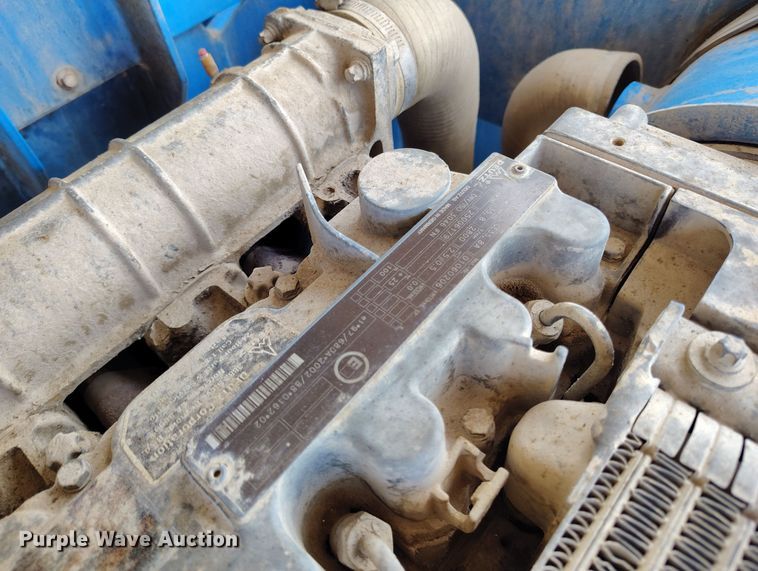 image for item EH0223 2005 Genie S-60 boom lift