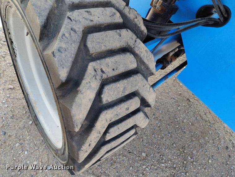 image for item EH0223 2005 Genie S-60 boom lift