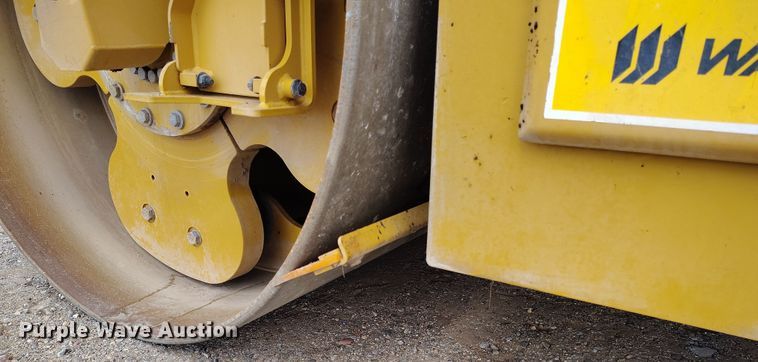 image for item EH0224 2021 Caterpillar CB16 double drum vibratory roller