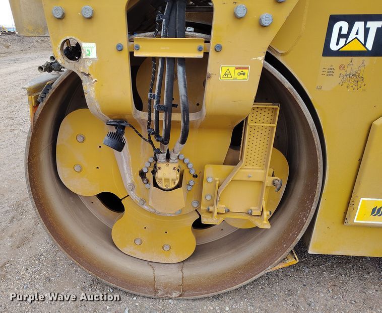 image for item EH0224 2021 Caterpillar CB16 double drum vibratory roller