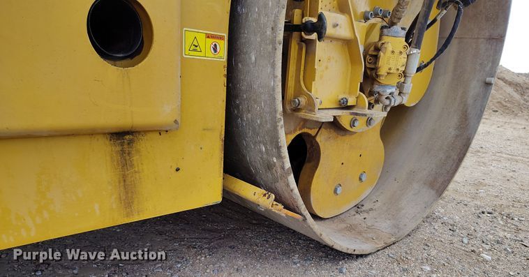 image for item EH0224 2021 Caterpillar CB16 double drum vibratory roller