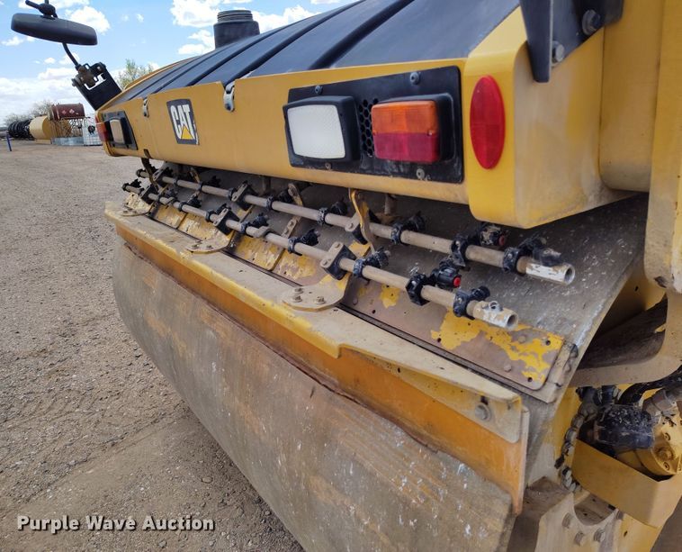 image for item EH0224 2021 Caterpillar CB16 double drum vibratory roller