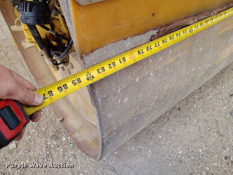 image for item EH0224 2021 Caterpillar CB16 double drum vibratory roller