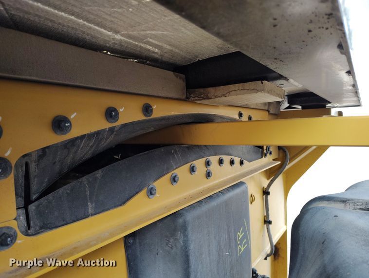 image for item EH0224 2021 Caterpillar CB16 double drum vibratory roller