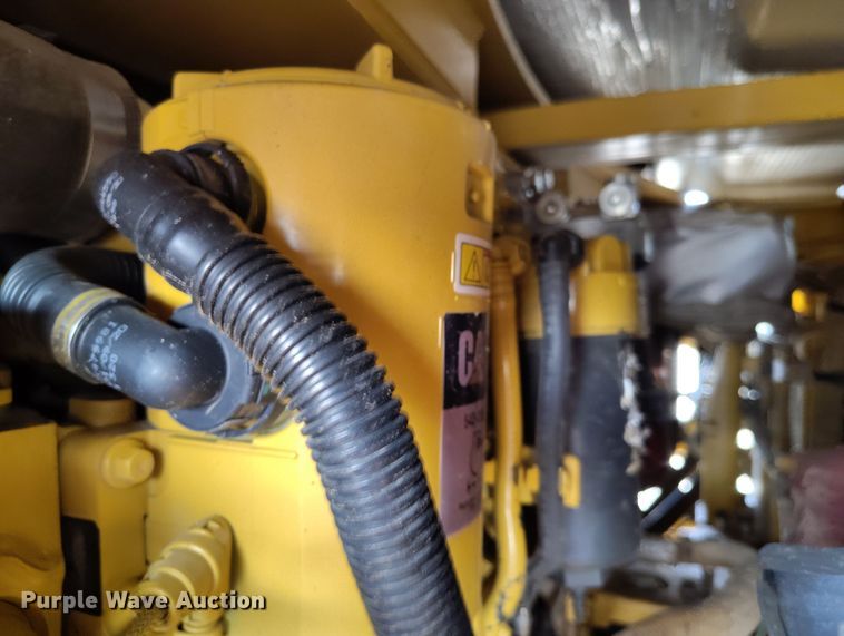 image for item EH0224 2021 Caterpillar CB16 double drum vibratory roller