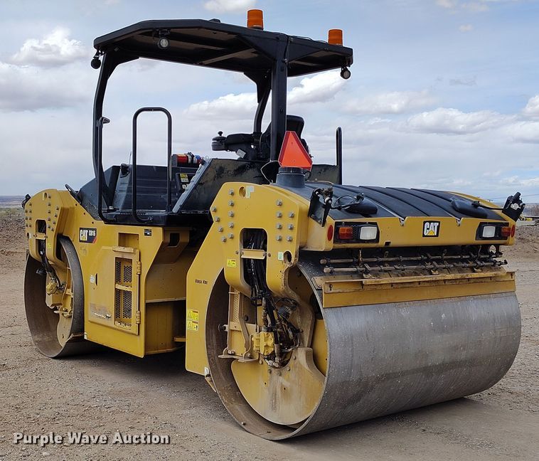 image for item EH0225 2021 Caterpillar CB16 double drum vibratory roller