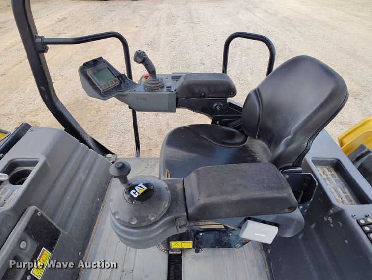 image for item EH0225 2021 Caterpillar CB16 double drum vibratory roller