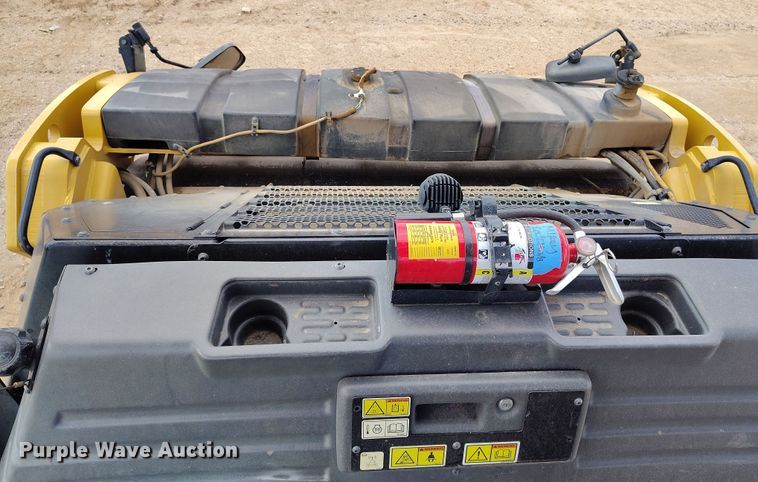 image for item EH0225 2021 Caterpillar CB16 double drum vibratory roller