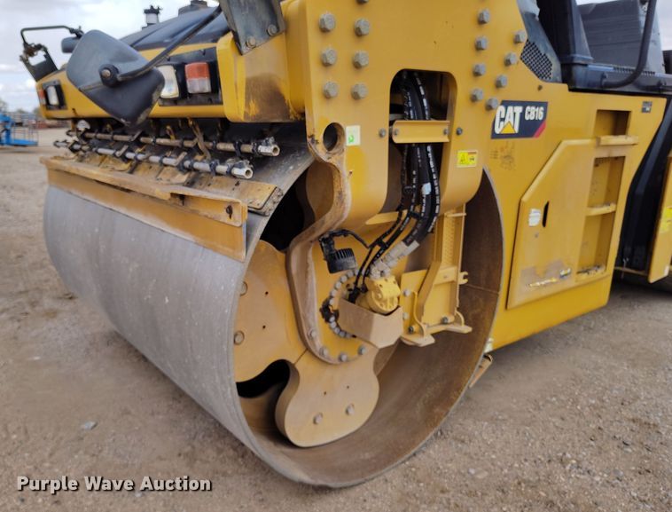 image for item EH0225 2021 Caterpillar CB16 double drum vibratory roller